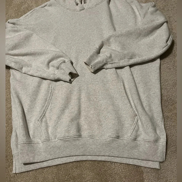 American Eagle Oversized Sweatshirt - Picture 4 of 10